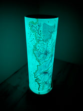Load image into Gallery viewer, Blue Geode Glow Tumbler
